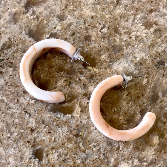 Marbled Half Hoop Earring - Picture 2 of 7